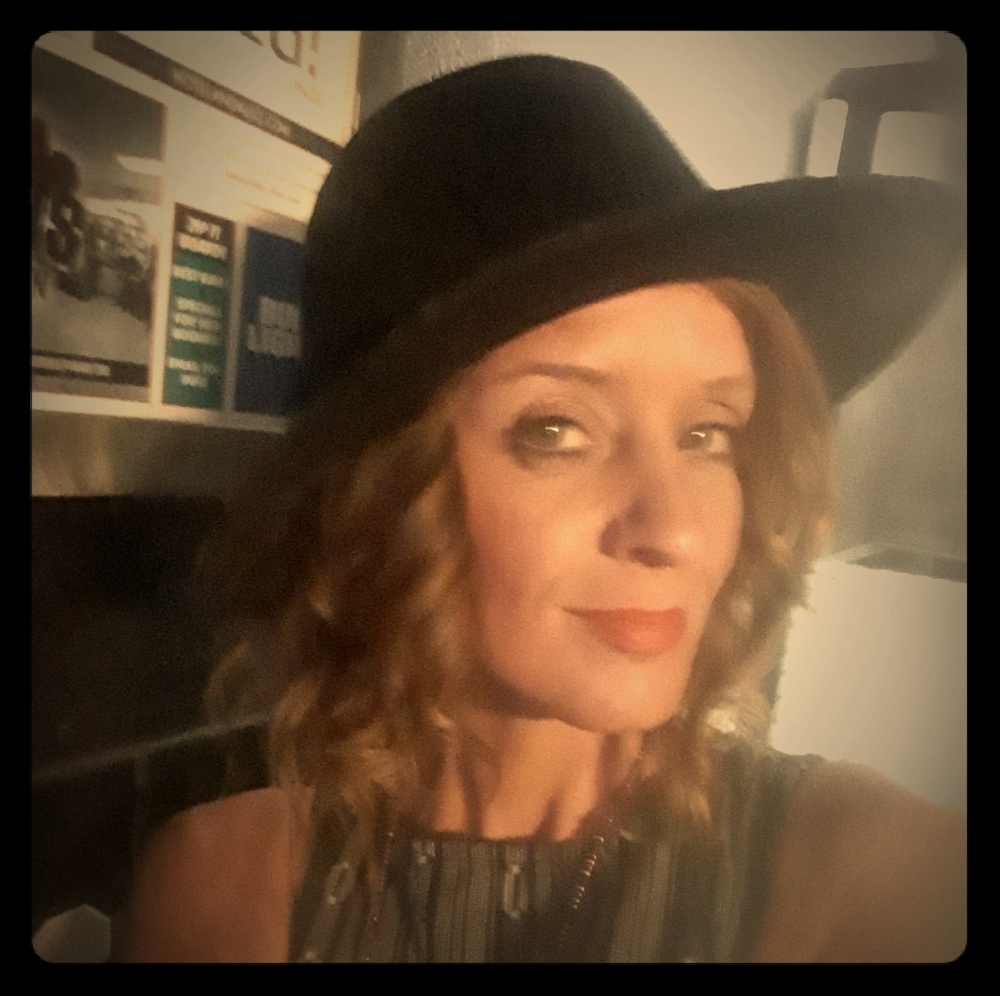 Meet your Posher, Maura